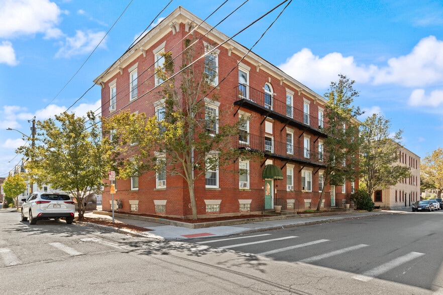 More Photos Of 10-14 Lynch St, Salem Apartments For Sale