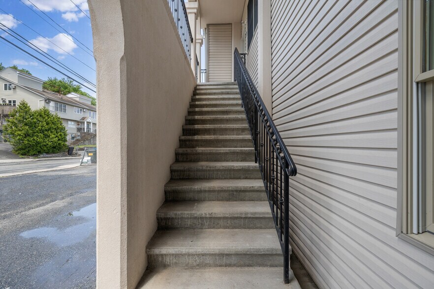 More Photos Of 342 Blauvelt Rd, Monsey Apartments For Sale