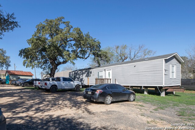 More Photos Of 1820 10th St, Floresville Freestanding For Sale