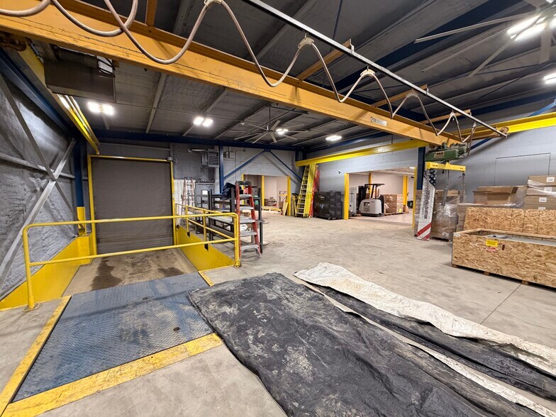 More Photos Of 630 Fifth Ave, East McKeesport Warehouse For Lease