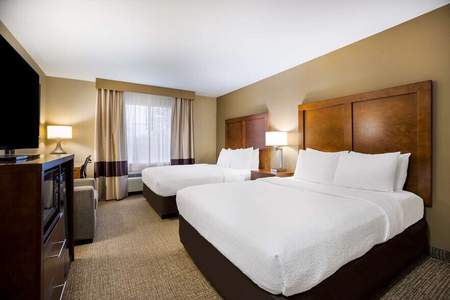 More Photos Of 610 Martin Luther King Jr Blvd, Morgan City Hotel For Sale