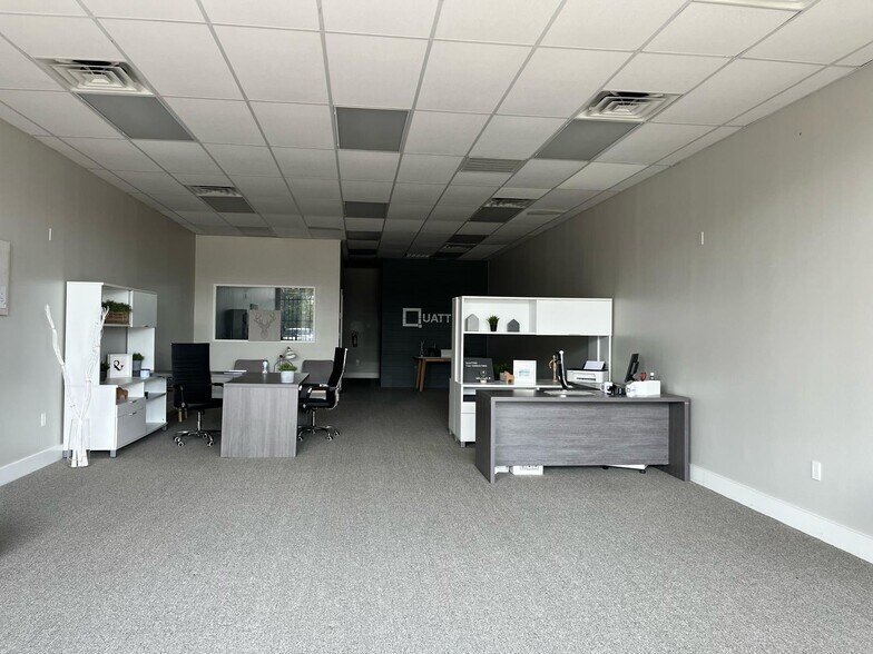 More Photos Of 2811 Airline Dr, Houston Unknown For Lease