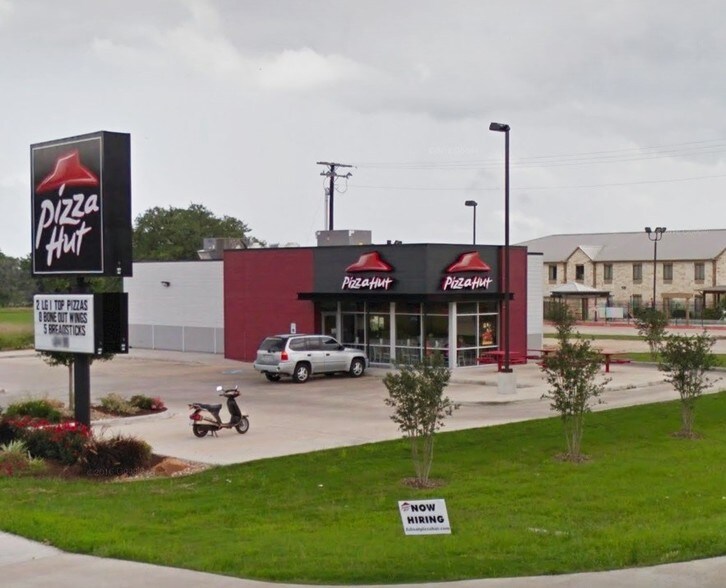 More Photos Of 1634 N Texana St, Hallettsville Fast Food For Sale