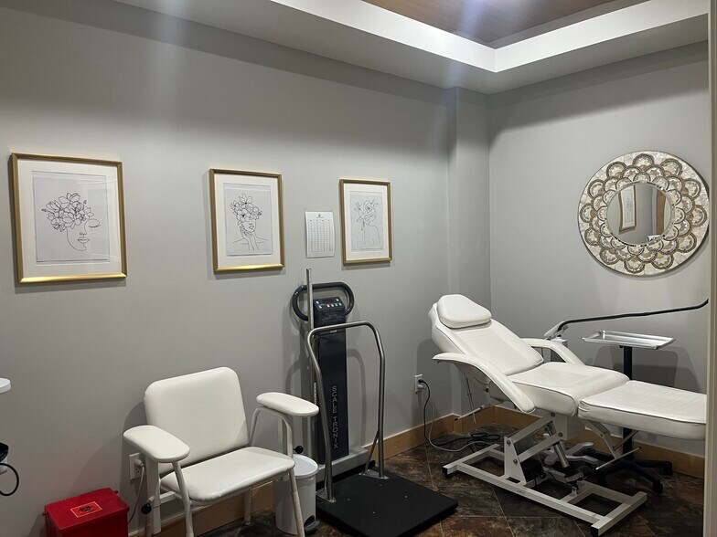 More Photos Of 893 E 9400 S, Sandy General Retail For Lease