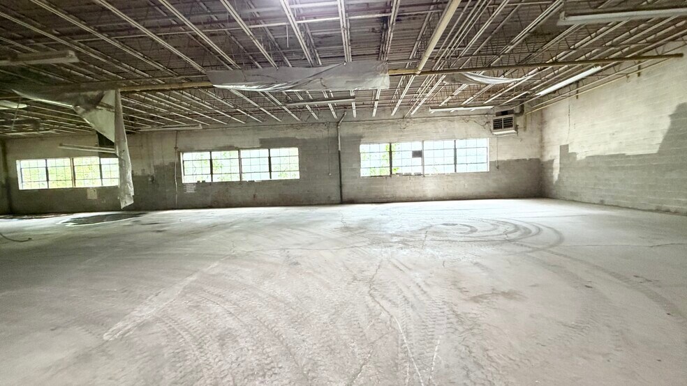 More Photos Of 1300 E 2nd St, Jamestown Industrial For Sale