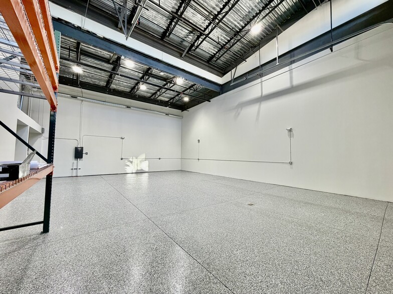 More Photos Of 18133 Lincoln Meadows Pky, Parker Self Storage For Sale