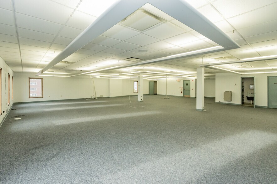 More Photos Of 201 N Jefferson St, Kittanning Medical For Sale