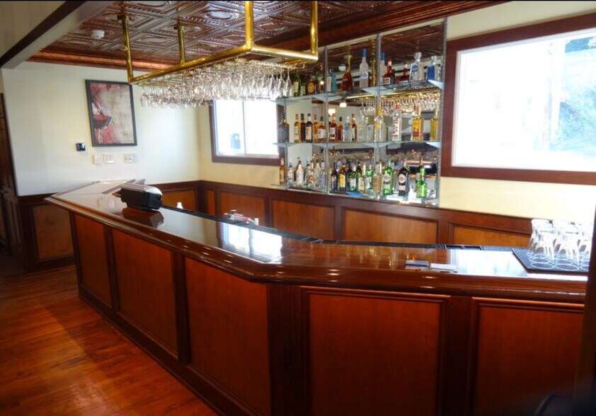 More Photos Of 1500 Pulaski Ave, Coal Township Specialty For Sale