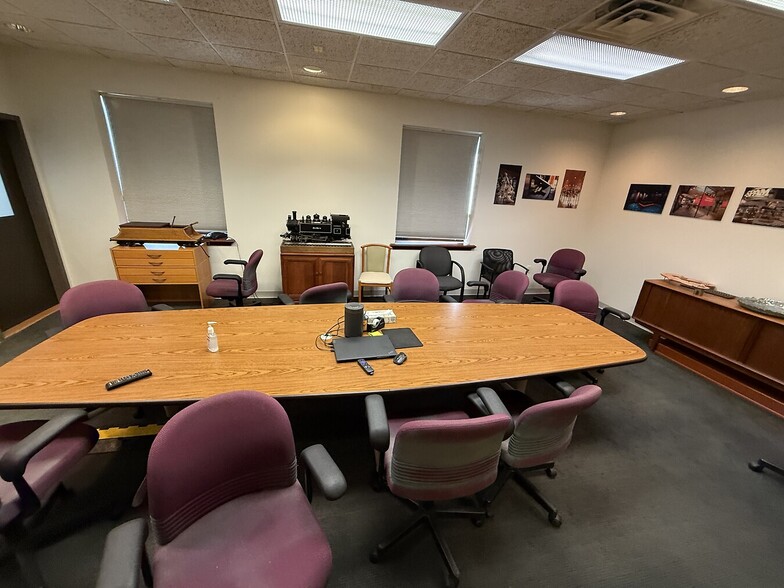 More Photos Of 5 Horne Dr, Folcroft Warehouse For Sale