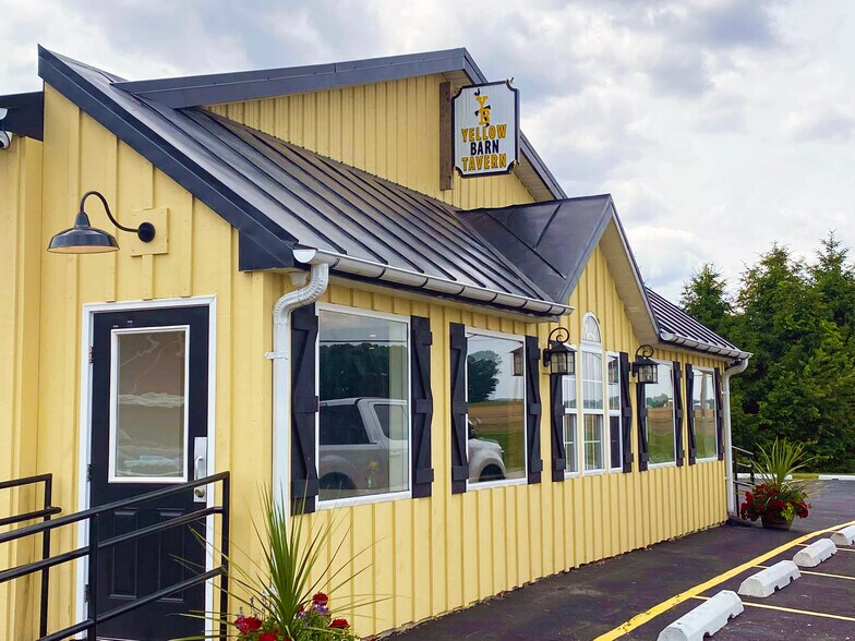 More Photos Of 20416 Middletown Rd, Freeland Bar For Sale