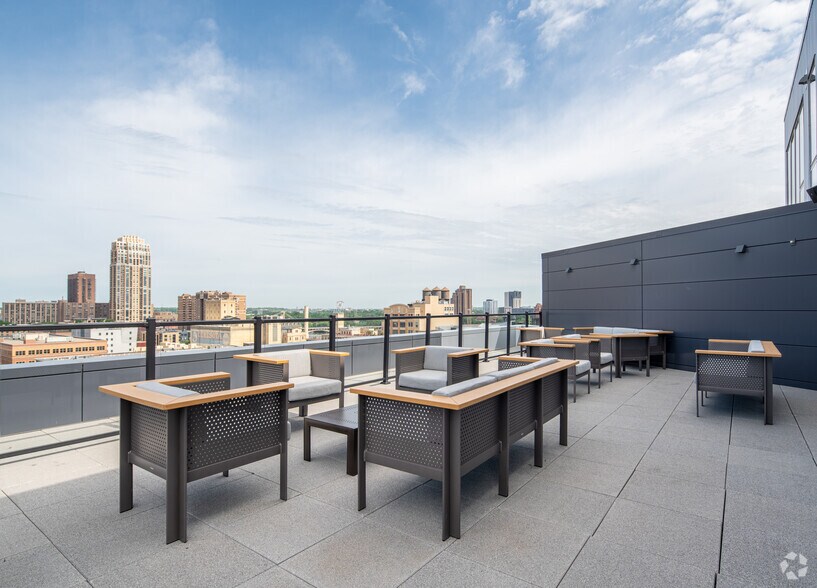 More Photos Of 811 Washington Ave S, Minneapolis Apartments For Lease