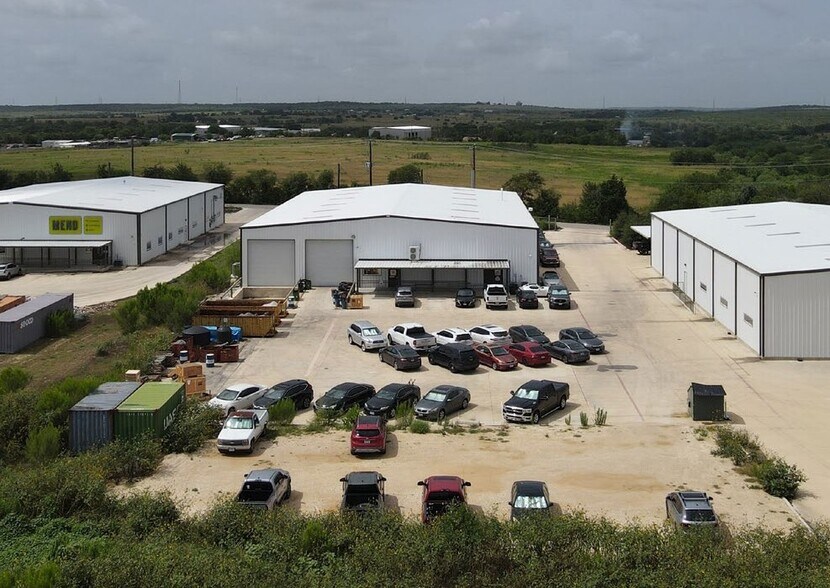 More Photos Of 12943 Wright Rd, Buda Warehouse For Lease