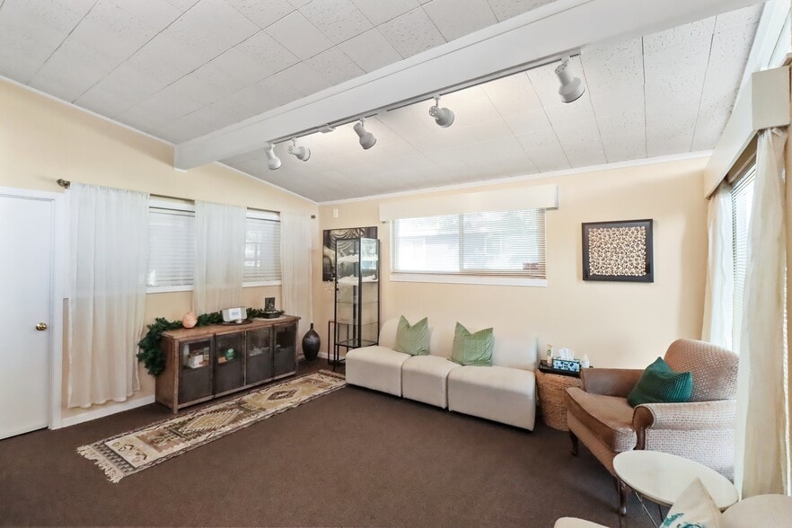 More Photos Of 4731 El Camino Ave, Carmichael Office For Sale