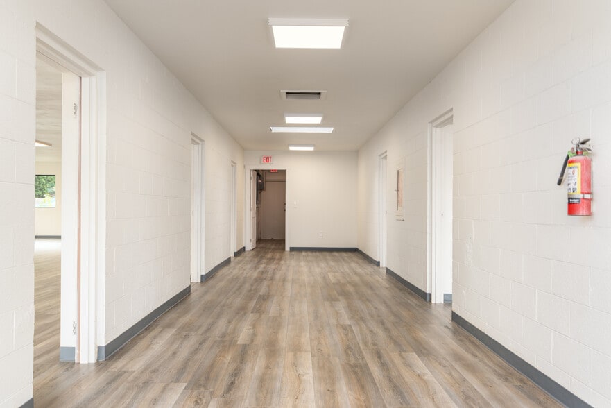 More Photos Of 315 State St, Sedro Woolley Storefront For Sale