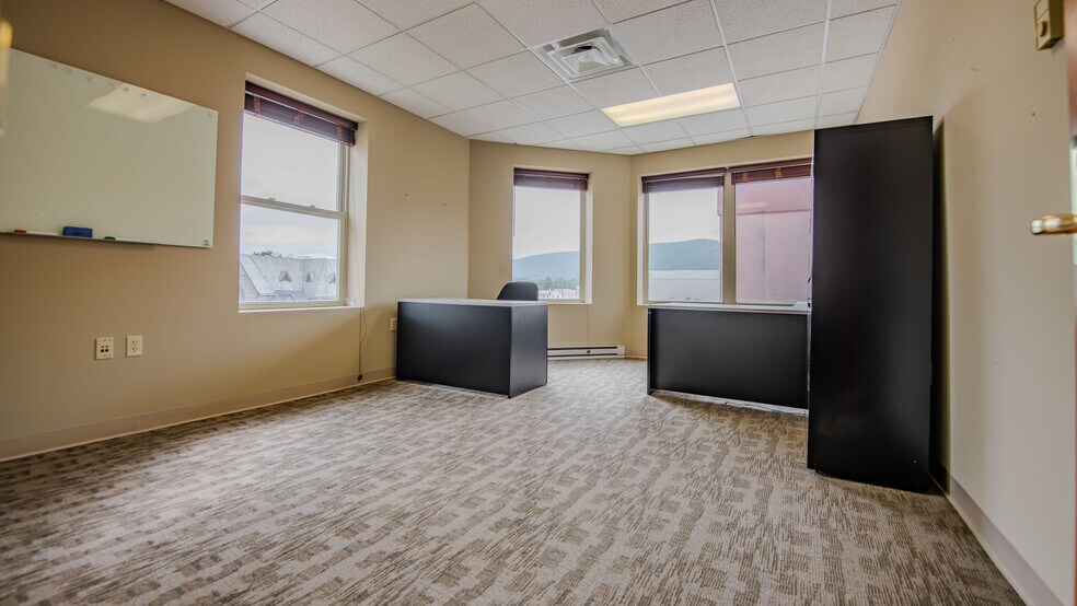 More Photos Of 300 Market St, Williamsport Bank For Lease
