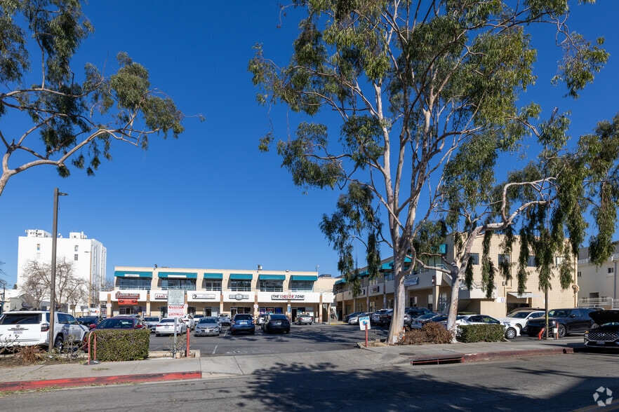 Primary Photo Of 416-466 S Central Ave, Glendale Freestanding For Lease