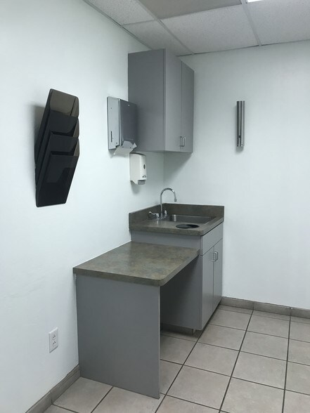 More Photos Of 1310 W St Marys Rd, Tucson Medical For Lease