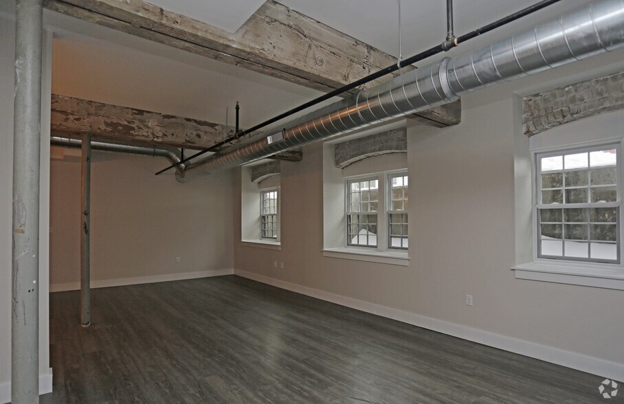 More Photos Of 24 Amity St, Cohoes Apartments For Sale