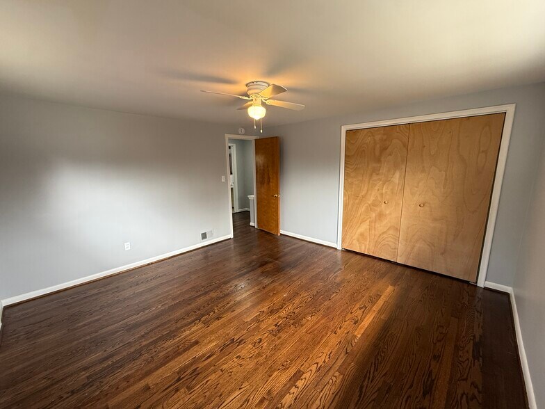 More Photos Of 20351 E 8 Mile Rd, Saint Clair Shores Multifamily For Sale