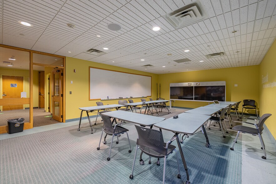 More Photos Of 1020 John St, West Henrietta Loft Creative Space For Sale