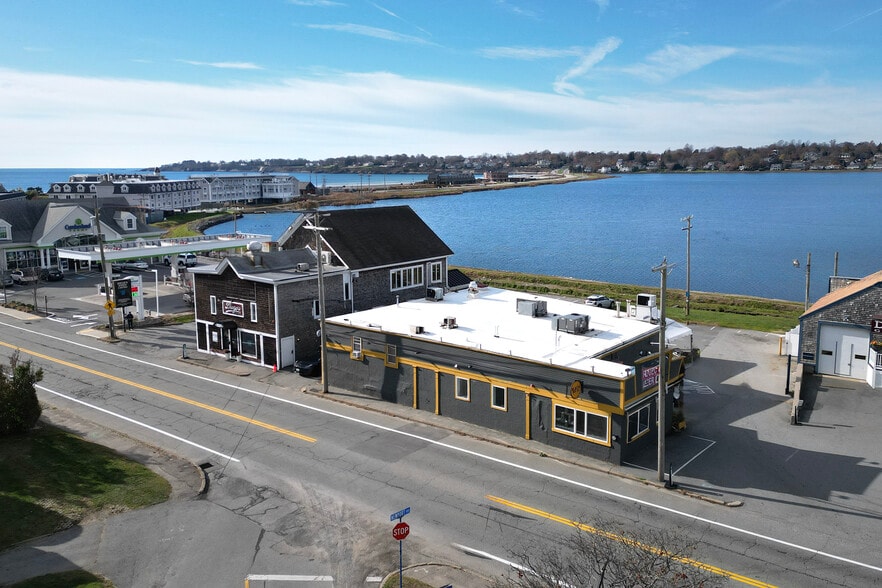 More Photos Of 124 Aquidneck Ave, Middletown Restaurant For Sale