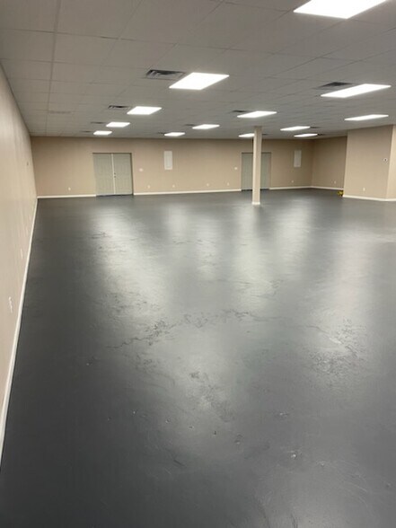 More Photos Of 1687 Sandifer Blvd, Seneca Freestanding For Lease