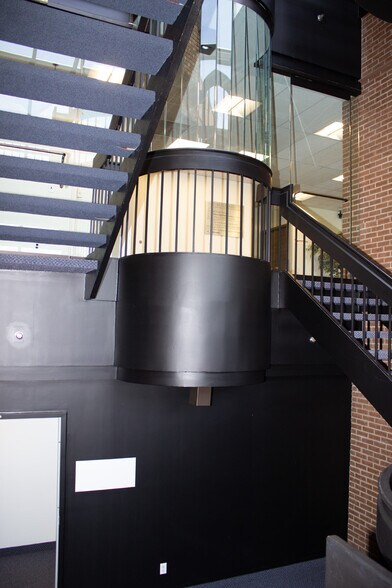 More Photos Of 1950 Waldorf St NW, Grand Rapids Manufacturing For Sale