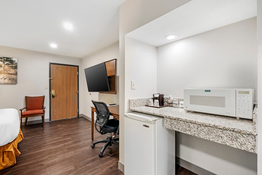 More Photos Of 1899 Winderly Ln, Pickerington Hotel For Sale