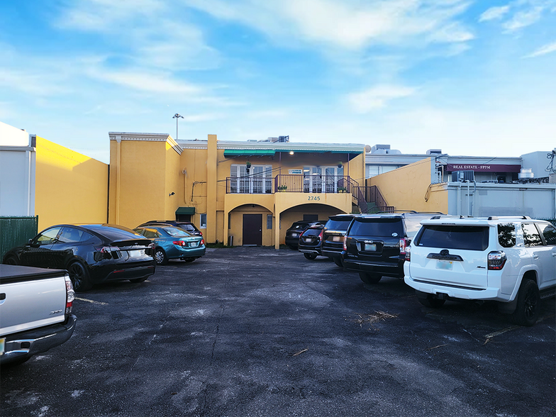 More Photos Of 2745 E Oakland Park Blvd, Fort Lauderdale Office For Lease