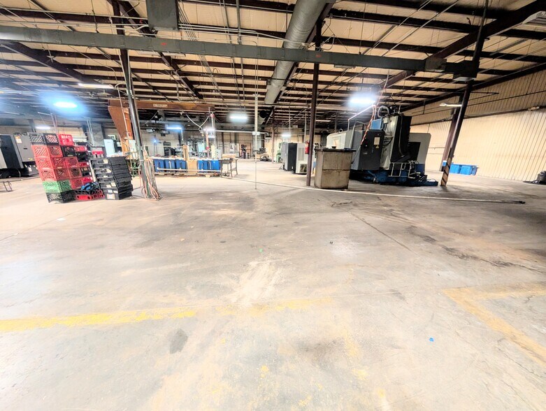 More Photos Of 1469 US Highway 59, Moran Manufacturing For Sale