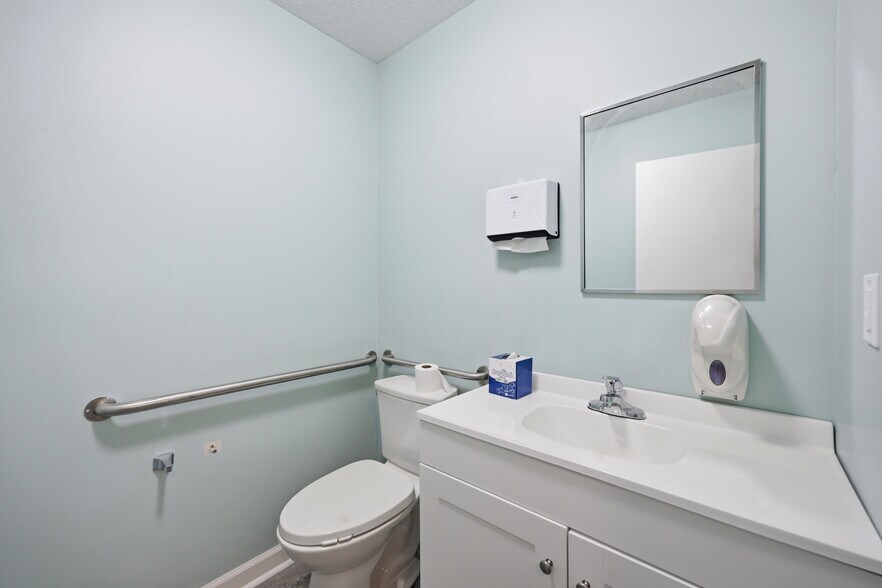 More Photos Of 501 N Main St, Robersonville Office For Sale