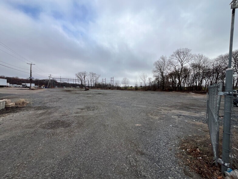 More Photos Of 35 Industrial Dr, Hamilton Land For Lease