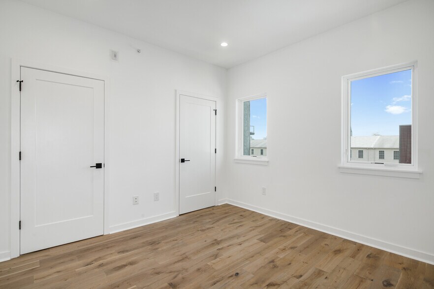 More Photos Of 1246 N Front St, Philadelphia Office For Sale