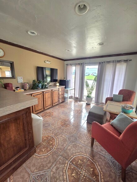 More Photos Of 420 E Oklahoma Blvd, Alva Hotel For Sale
