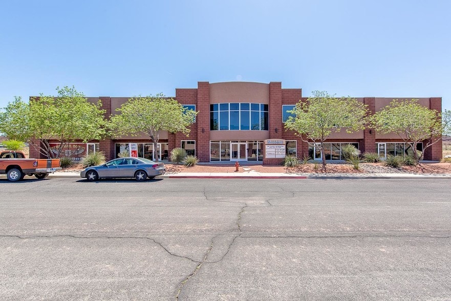 More Photos Of 705 S 5300 W, Hurricane Flex For Lease