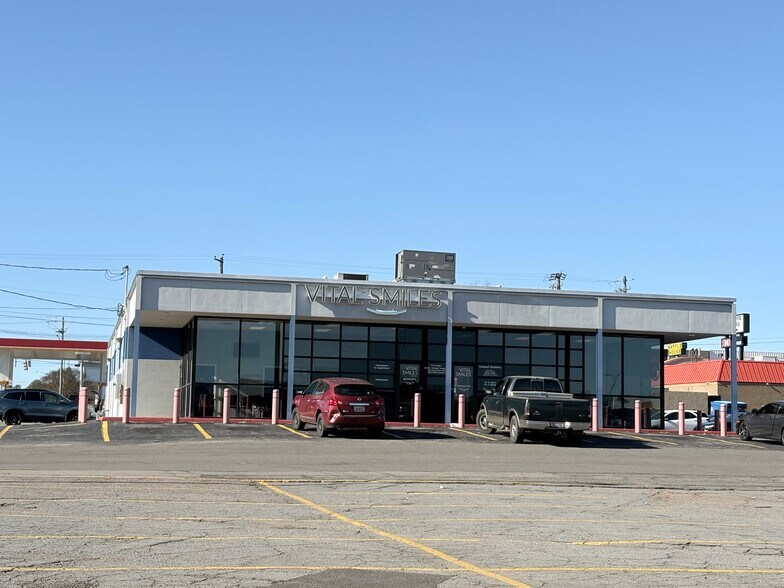 More Photos Of 2-34 Phillips Dr, Birmingham Unknown For Lease