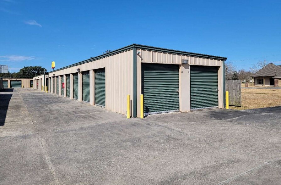 More Photos Of 106 Elizabeth Dr, Saint Martinville Self Storage For Sale