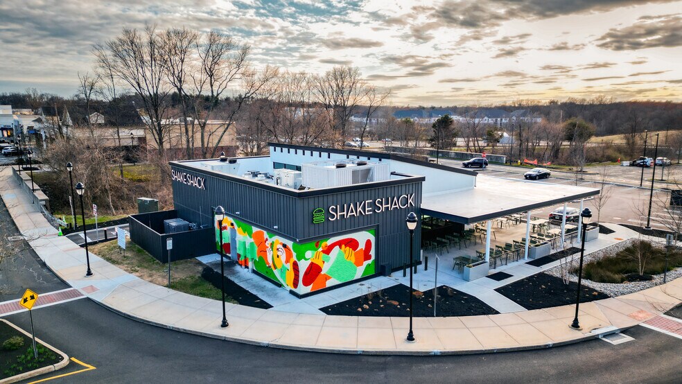 More Photos Of 600 Evergreen Way, South Windsor Unknown For Lease