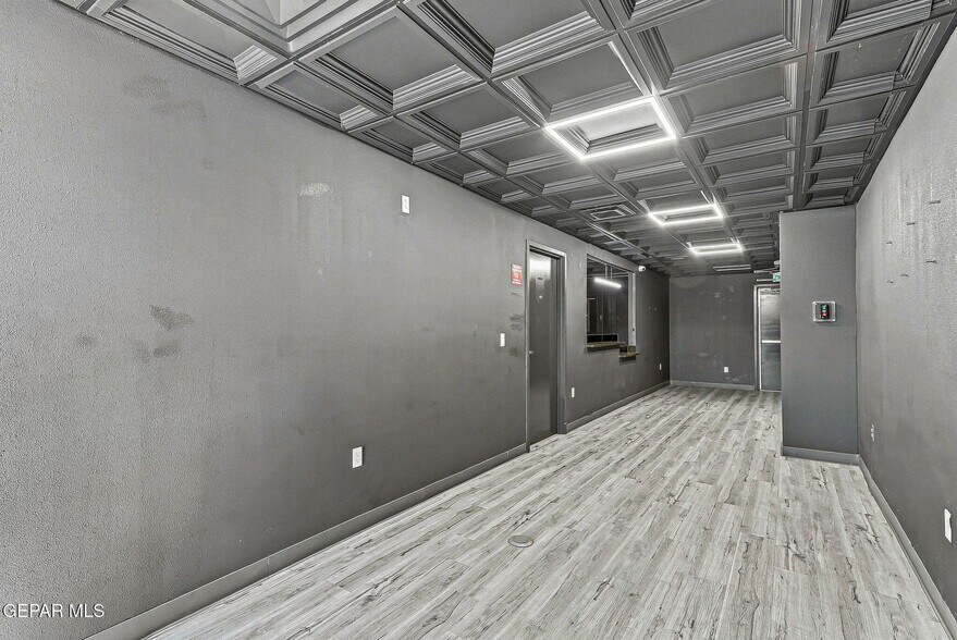 More Photos Of , Sunland Park Flex For Sale