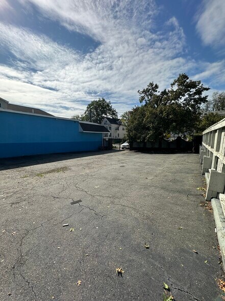 More Photos Of 102-108 Welland Ave, Irvington Office For Sale