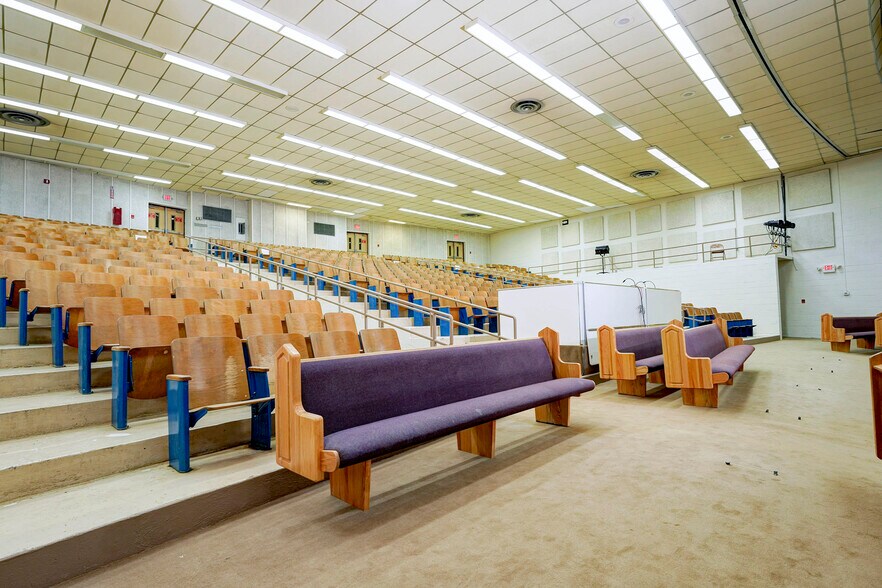 More Photos Of 302 21st St, Nitro Office Residential For Sale