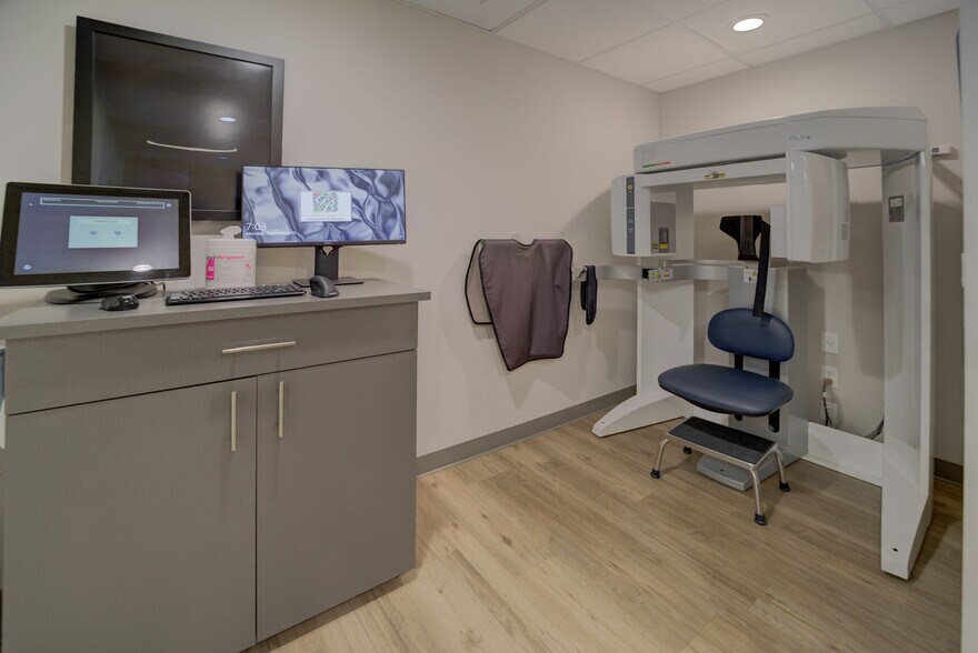 More Photos Of 2650 21st St, Sacramento Medical For Lease