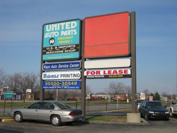 More Photos Of 30500-30510 Gratiot Ave, Roseville Unknown For Lease