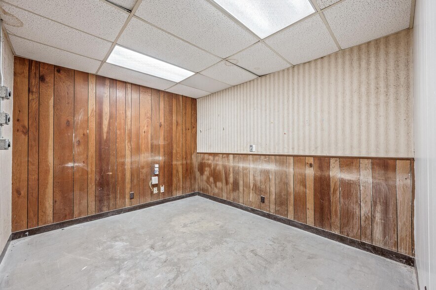 More Photos Of 3041 Gateway Dr, Pompano Beach Warehouse For Sale