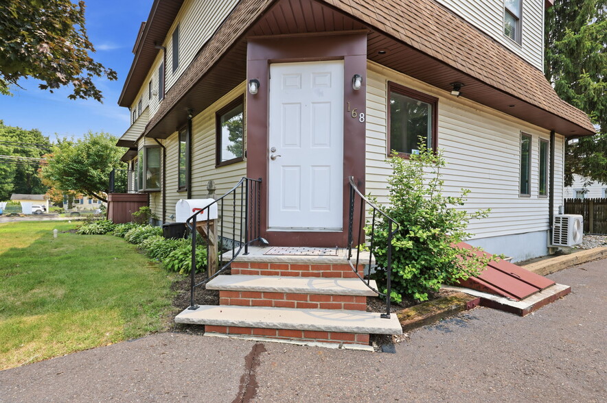 More Photos Of 168 White Horse Ave, Hamilton Office For Sale
