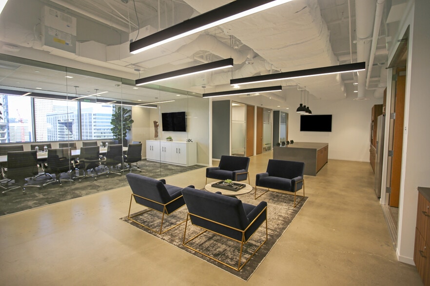More Photos Of 2121 Avenue of the Stars, Century City Coworking Space