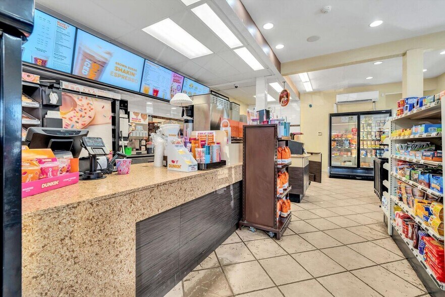 More Photos Of 804 Main St, Osterville Office Residential For Sale