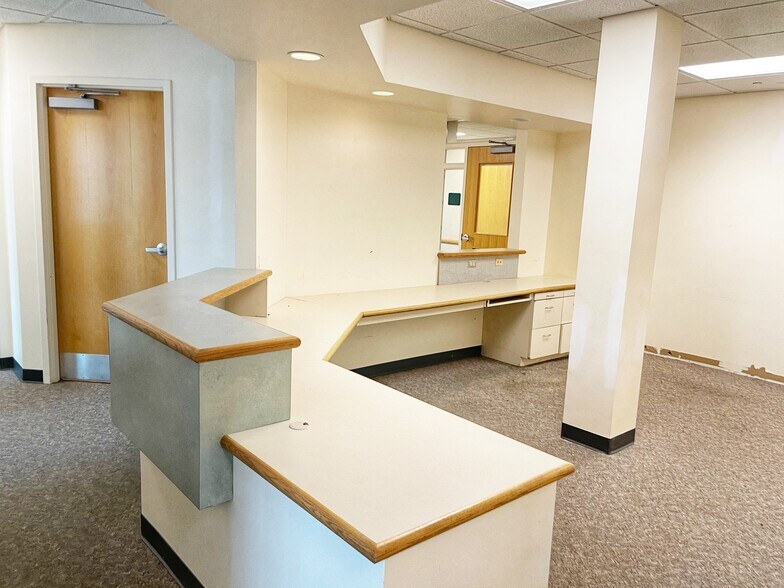 More Photos Of 1170 E Belvidere Rd, Grayslake Medical For Lease