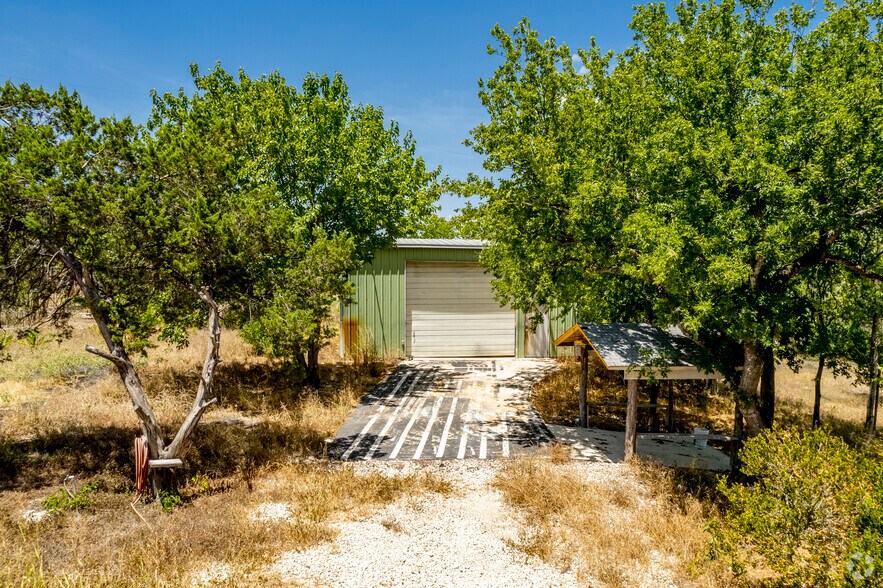 More Photos Of 18711 Interstate 35 N, Schertz Land For Sale