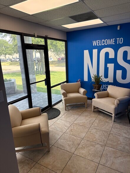 More Photos Of 12810 Century Dr, Stafford Showroom For Lease